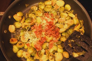 Prosciutto Parmesan Brussel Sprouts l Thanksgiving Side Dish l cookinginmygenes.com