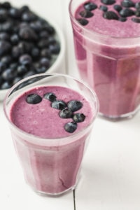 Blueberry Bliss Smoothie | cookinginmygenes.com