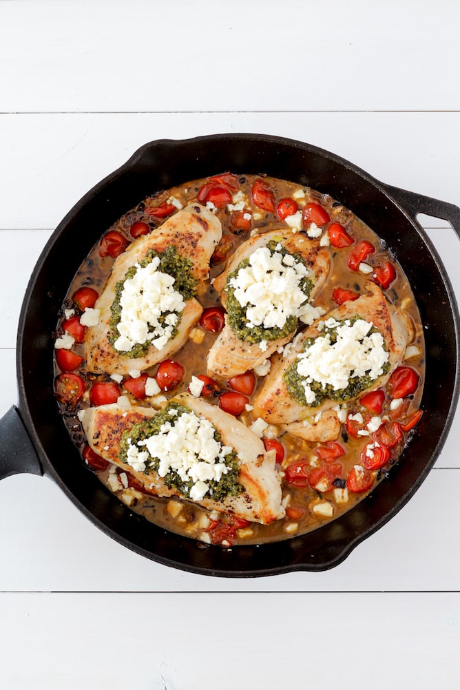 Pesto Baked Chicken | cookinginmygenes.com