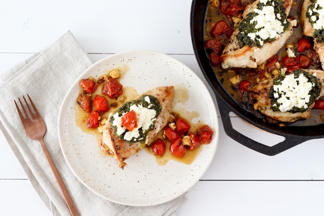 Pesto Baked Chicken | cookinginmygenes.com