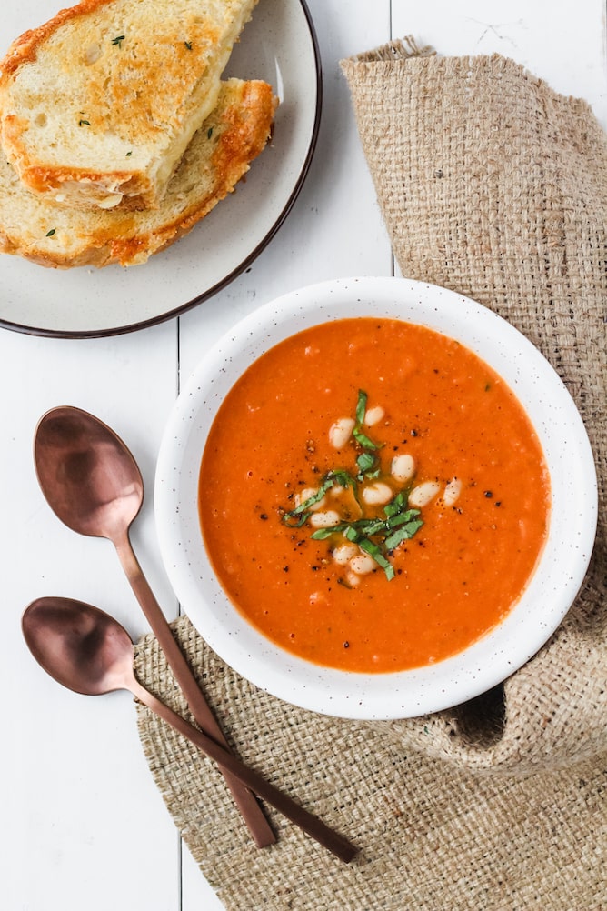 Roasted Tomato Soup | cookinginmygenes.com