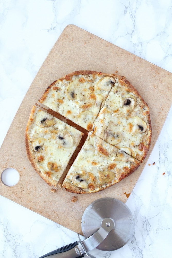 White Mushroom Pita Pizza | cookinginmygenes.com