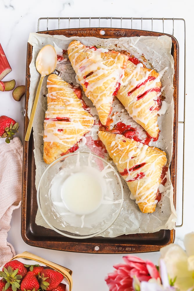 Strawberry Rhubarb Hand Pies 