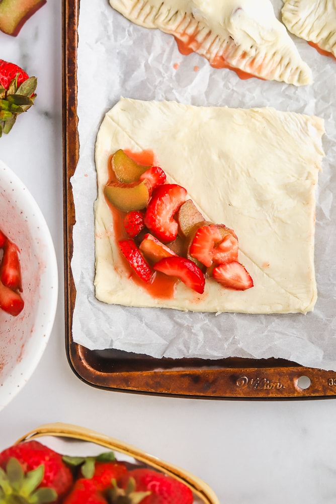 Strawberry Rhubarb Hand Pies 