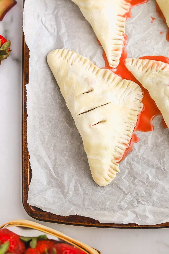 Strawberry Rhubarb Hand Pies 