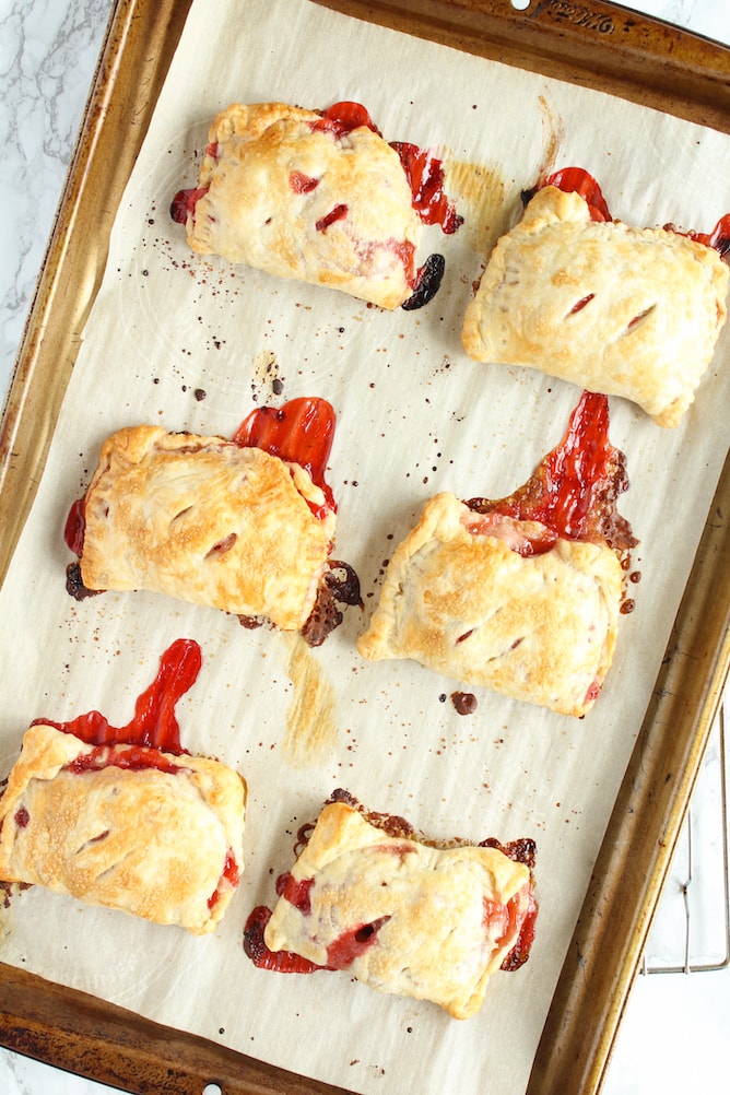 Strawberry Rhubarb Hand Pies | cookinginmygenes.com