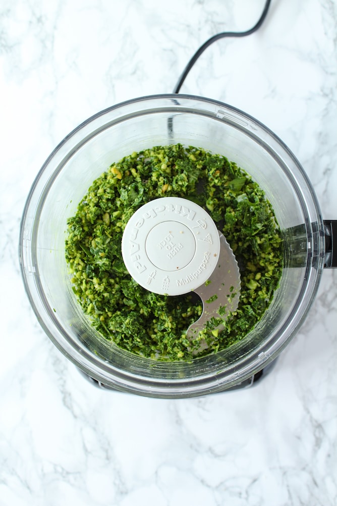 Easy Basil Pesto | cookinginmygenes.com