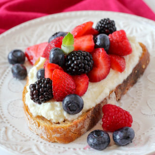 Summer Berries on Toasted Sourdough | cookinginmygenes.com