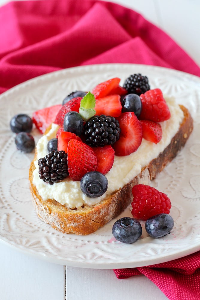 Summer Berries on Toasted Sourdough | cookinginmygenes.com