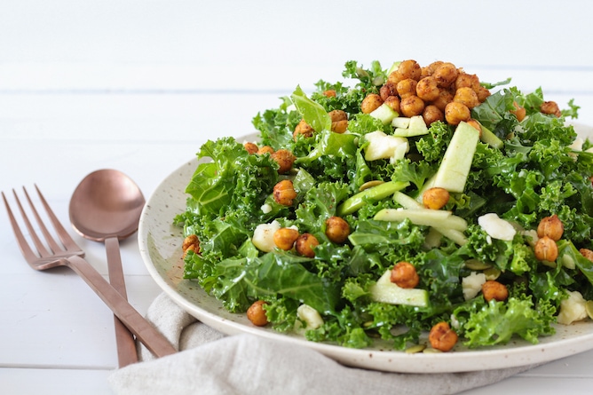 Kale, Apple and Cheddar Salad with Spicy Chickpeas | cookinginmygenes.com