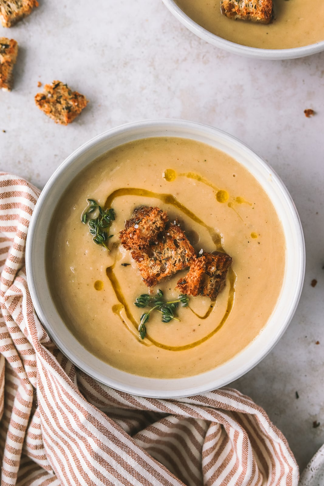 Easy Roasted Cauliflower Soup (Blender Soup)