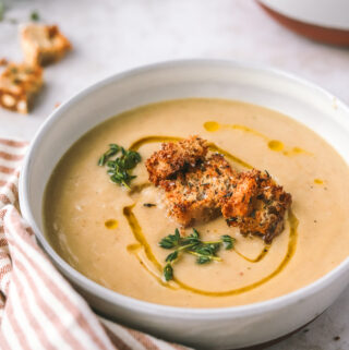 Roasted Cauliflower Soup