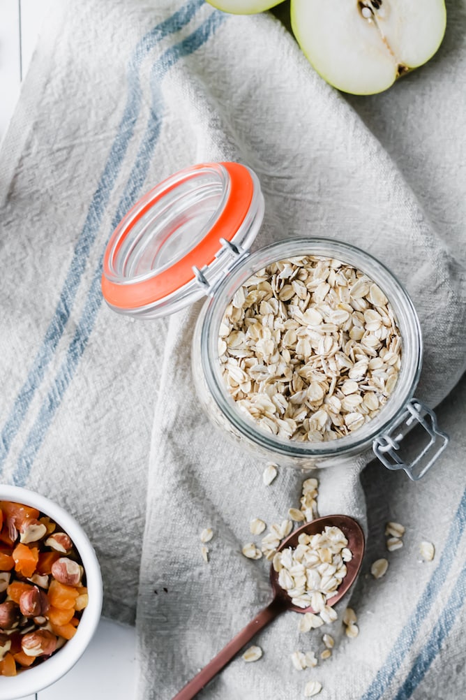 Spiced Oatmeal with Honey Pears | cookinginmygenes.com