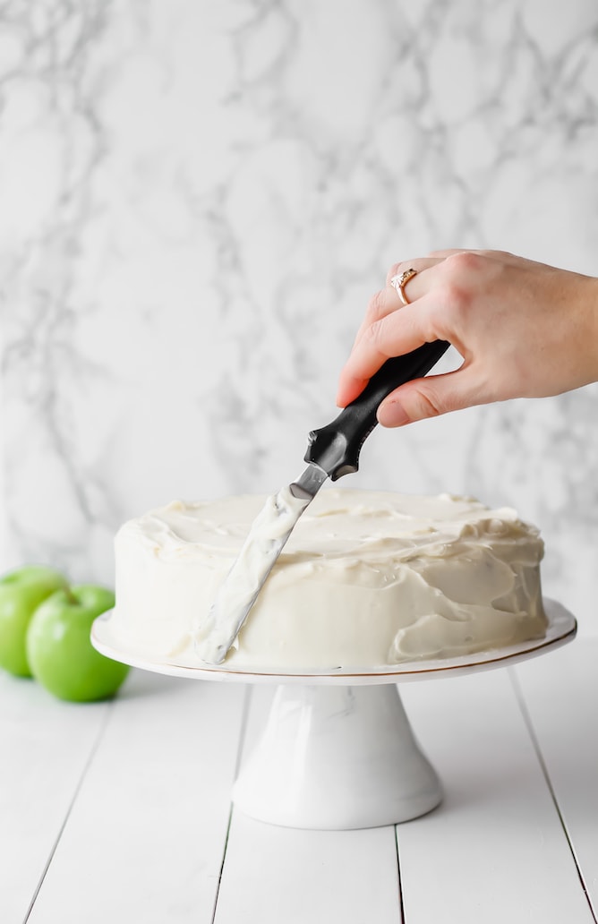 Apple Cinnamon Cake with Cream Cheese Icing | cookinginmygenes.com