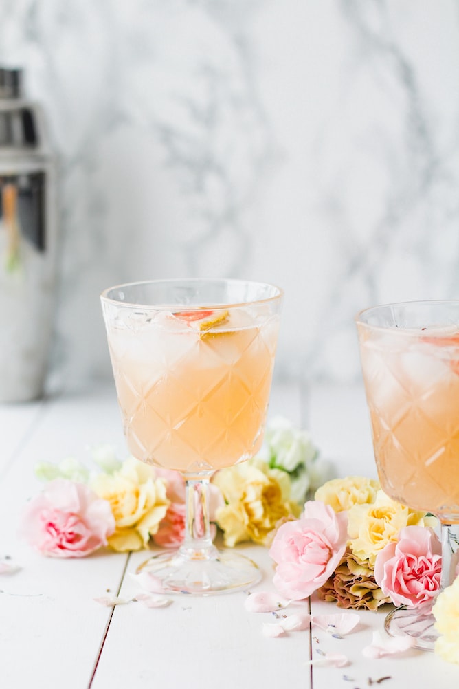 Grapefruit Lavender Spring Blossom Cocktail | cookinginmygenes.com