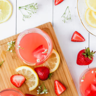 Strawberry Lemonade Rosé Punch | cookinginmygenes.com