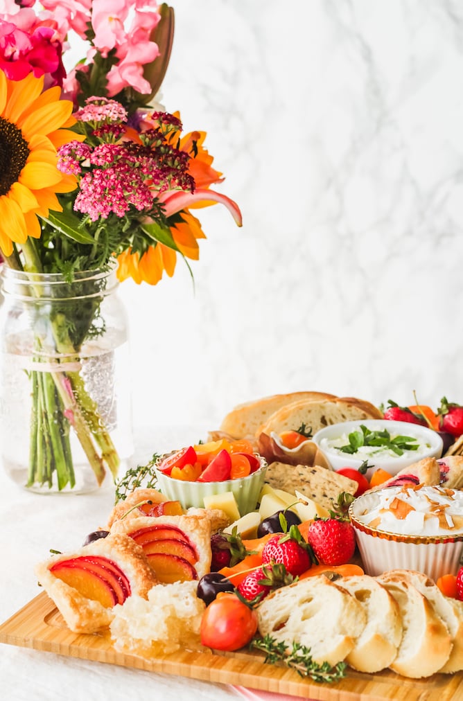 Summer Brunch Board | cookinginmygenes.com