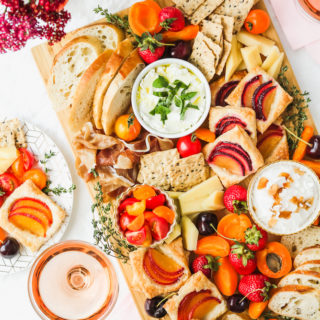 Summer Brunch Board | cookinginmygenes.com