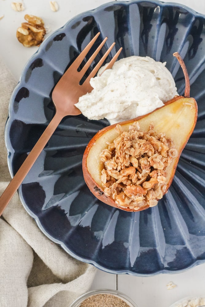 Baked Pears with Cardamom Cream | cookinginmygenes.com