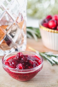 Cranberry Rosé Fizz Cocktail | cookinginmygenes.com