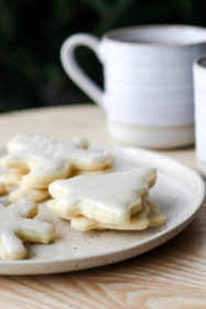 What's in Season - Monthly Favourites What's In Season - What to Cook in December from cookinginmygenes.com