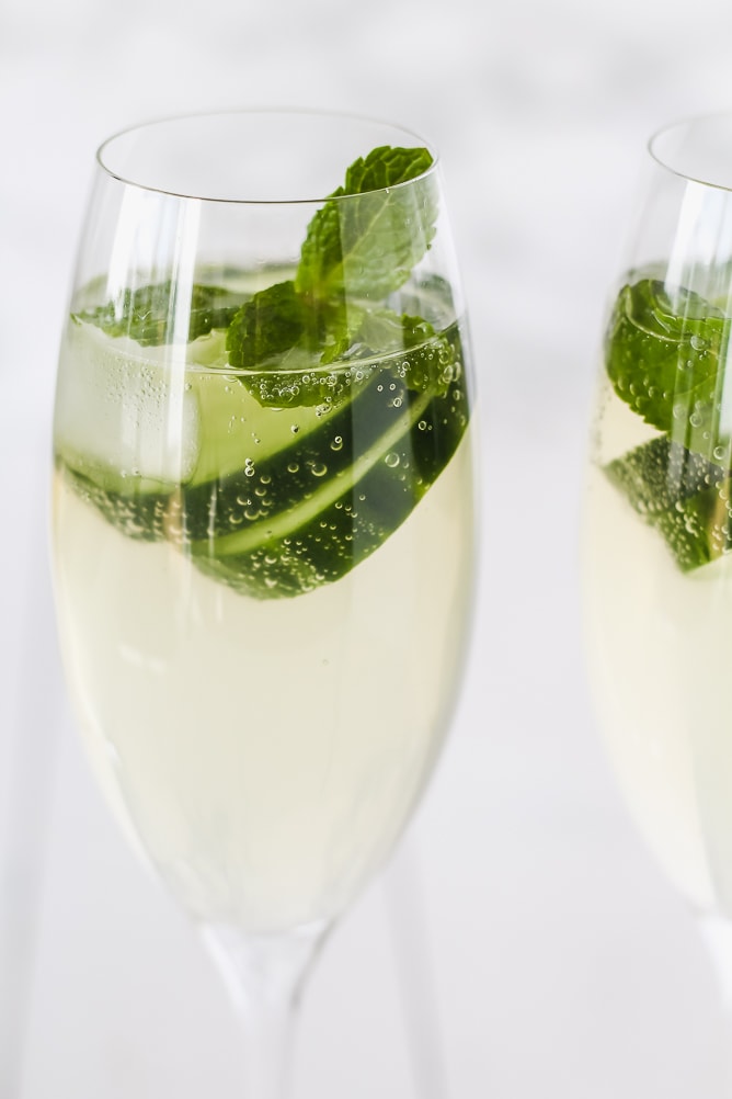 Minty Cucumber Gin Spritz | cookinginmygenes.com