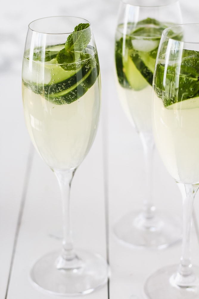 Minty Cucumber Gin Spritz | cookinginmygenes.com