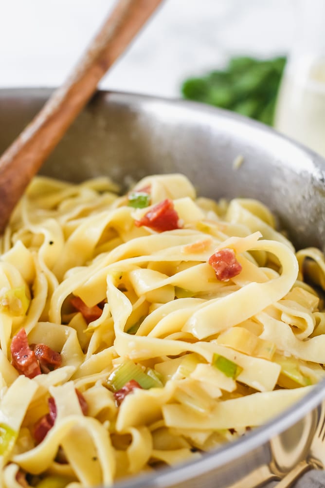 Leek & Pancetta Pasta | cookinginmygenes.com