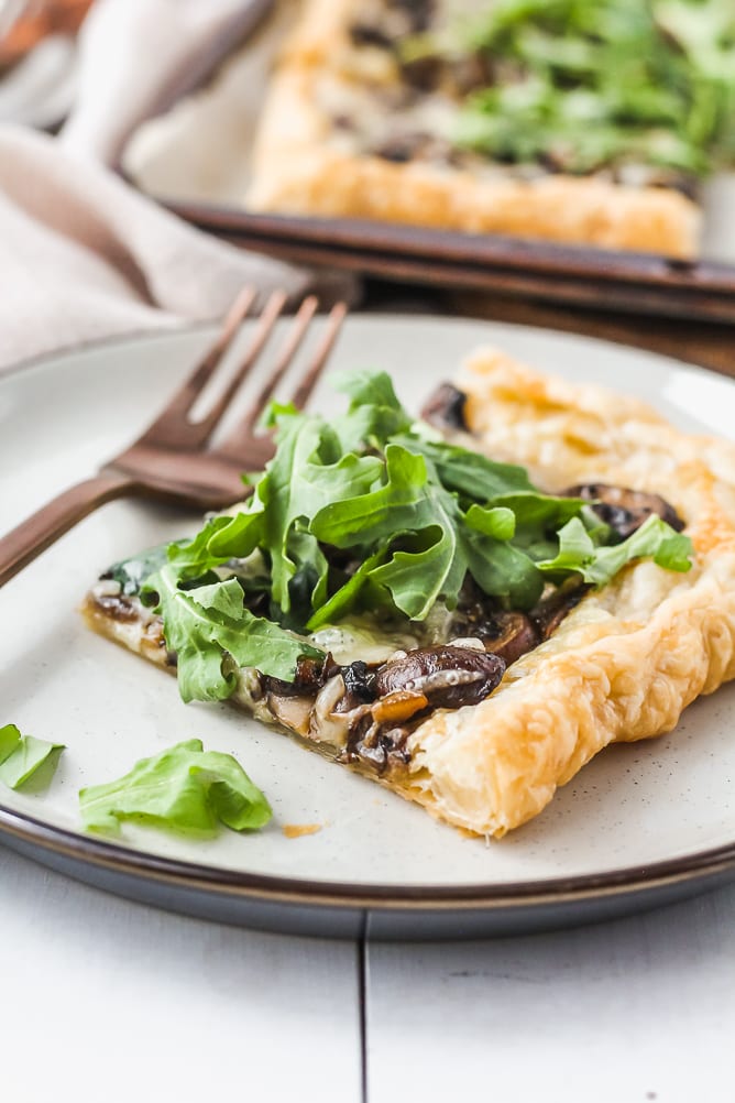 Mushroom Tart with Gruyere Cheese and Arugula