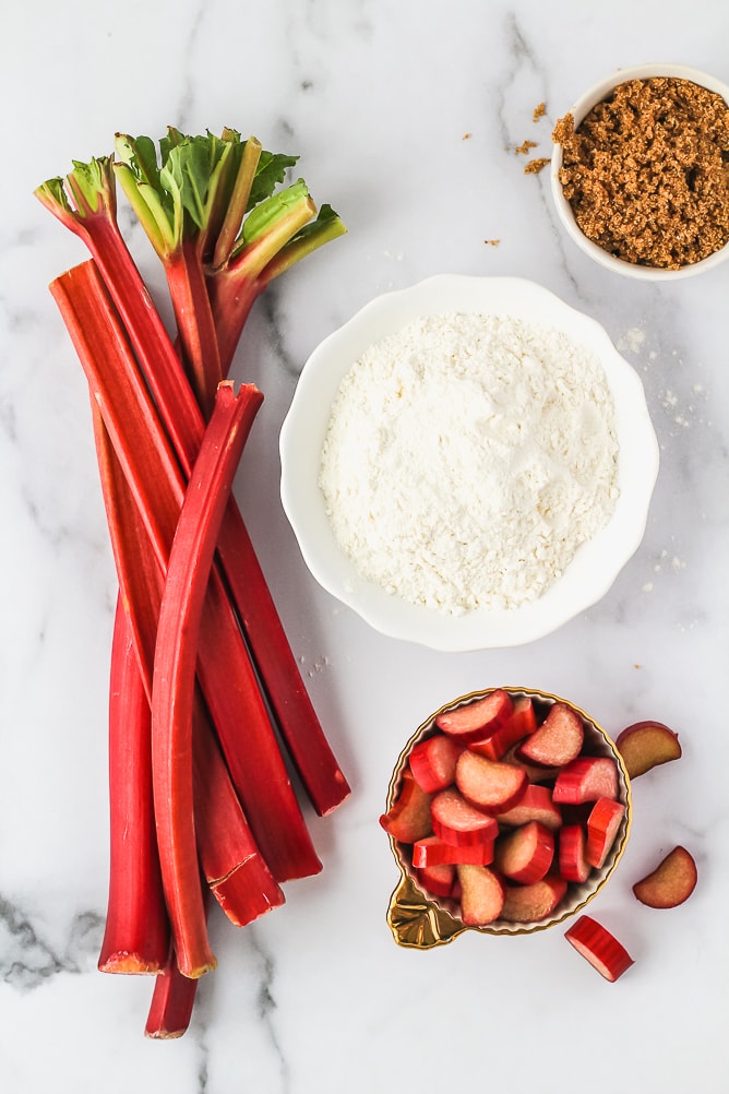 Rhubarb Cake | cookinginmygenes.com