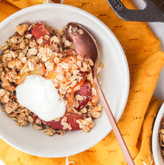 Stone Fruit Breakfast Crumble | cookinginmygenes.com