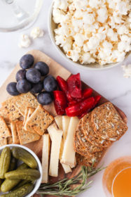 30 Recipes to Make for New Year's Eve What's In Season - Recipes to Make in October | cookinginmygenes.com