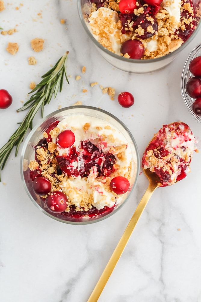 No Bake Mini Cranberry Cheesecakes | cookinginmygenes.com