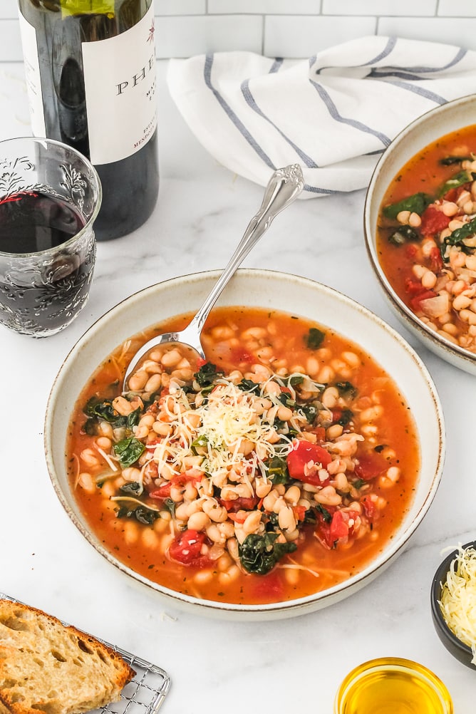 Quick White Beans with Tomatoes & Kale