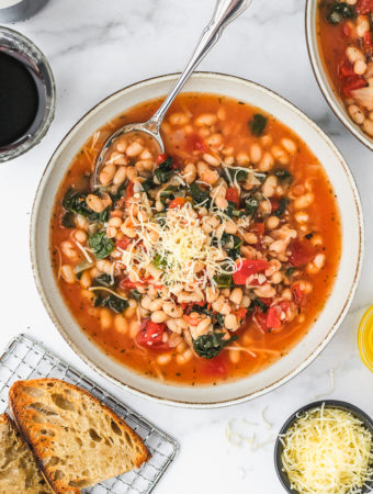 Quick White Beans with Tomatoes & Kale