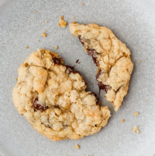 One Bowl Oatmeal Chocolate Chip Cookies