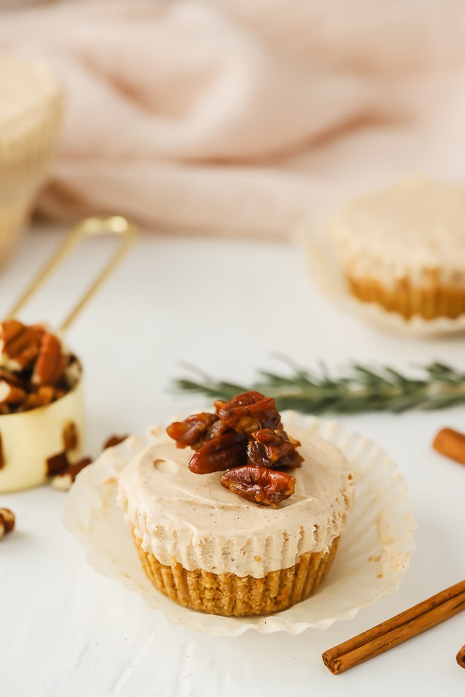 No Bake Gingerbread Mini Cheesecakes