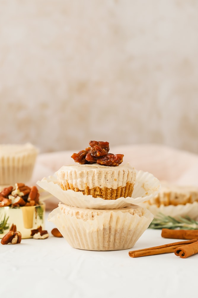 No Bake Gingerbread Mini Cheesecakes