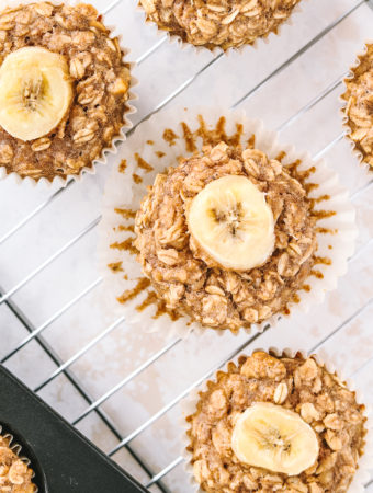 Peanut Butter Banana Baked Oatmeal Cups