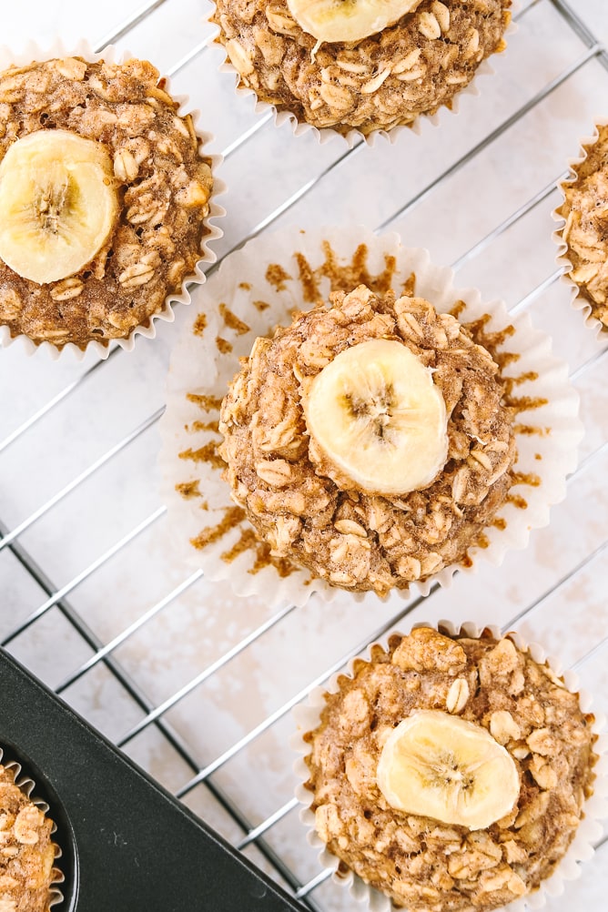 Peanut Butter Banana Baked Oatmeal Cups