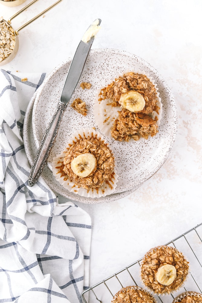 Peanut Butter Banana Baked Oatmeal Cups