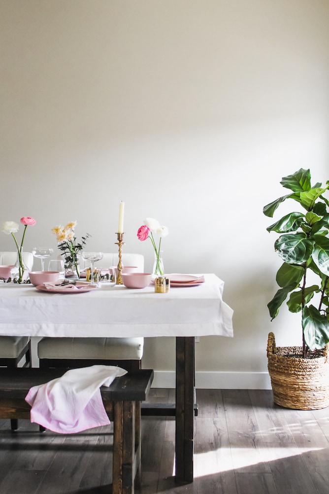 Simple Easter Brunch Menu & Decor Ideas