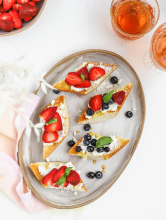 Mixed Summer Berry Goat Cheese Crostini Recipe