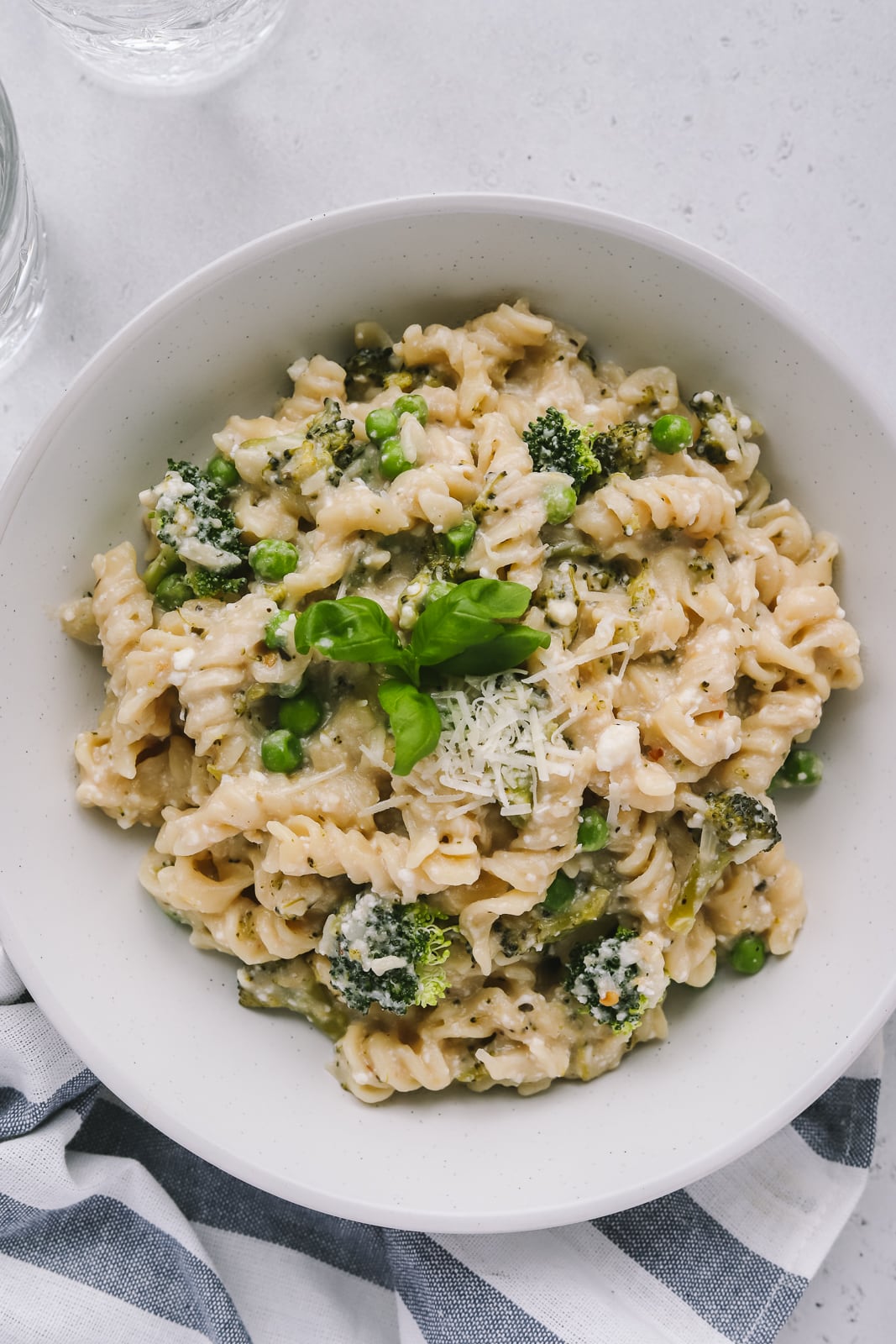 Cheesy One Pot Broccoli Pasta