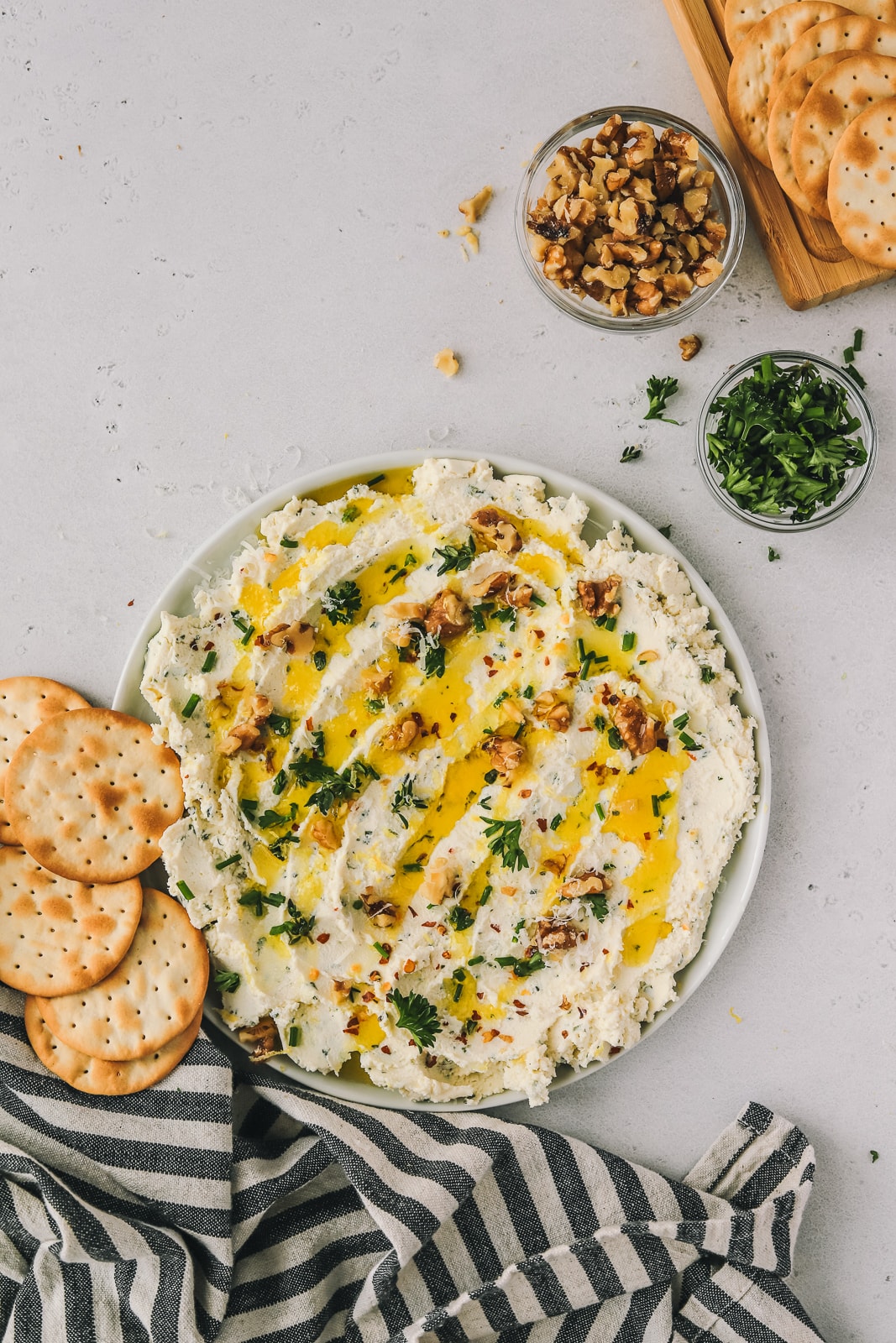 easy herb & garlic cheese dip