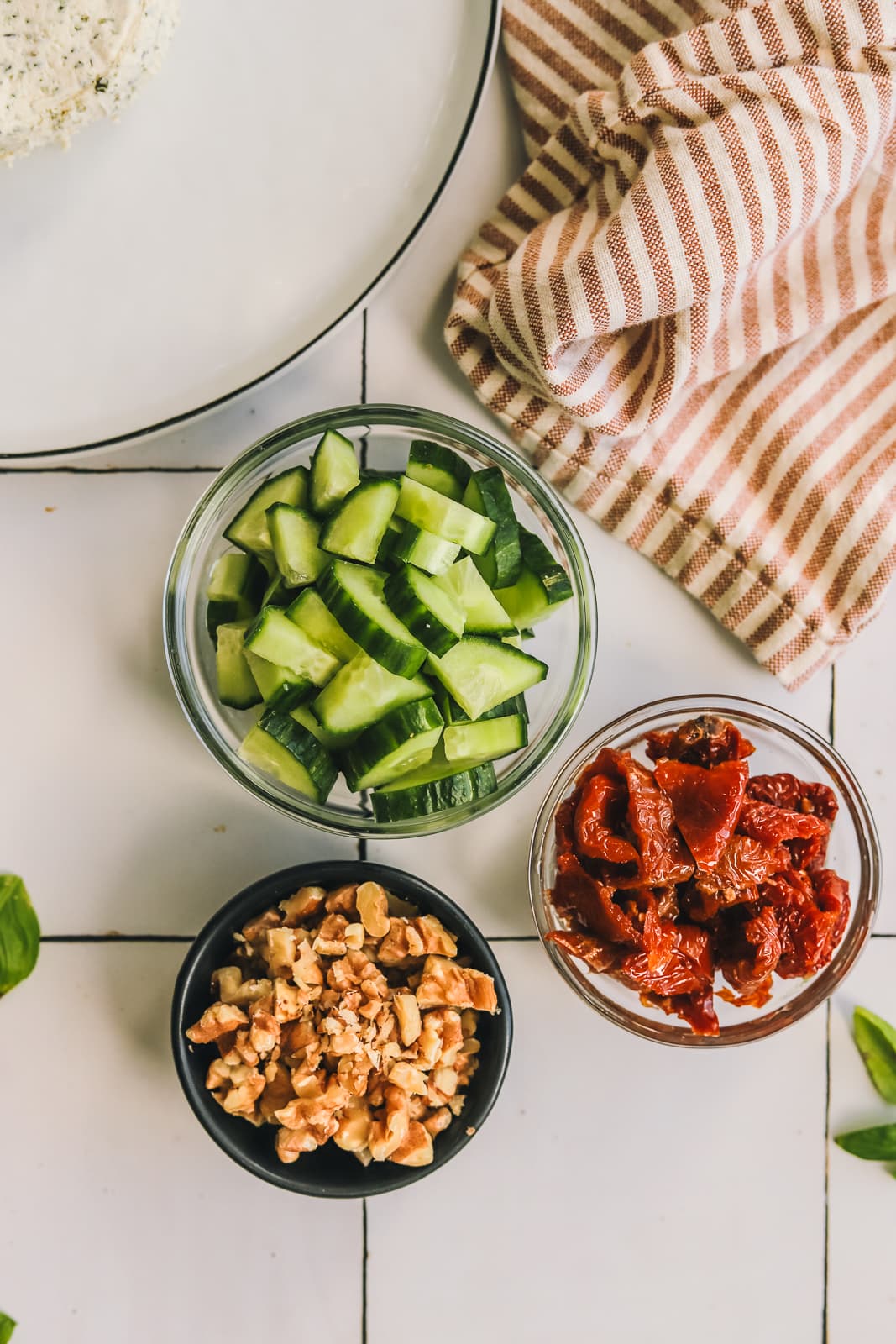 goat cheese pesto dip