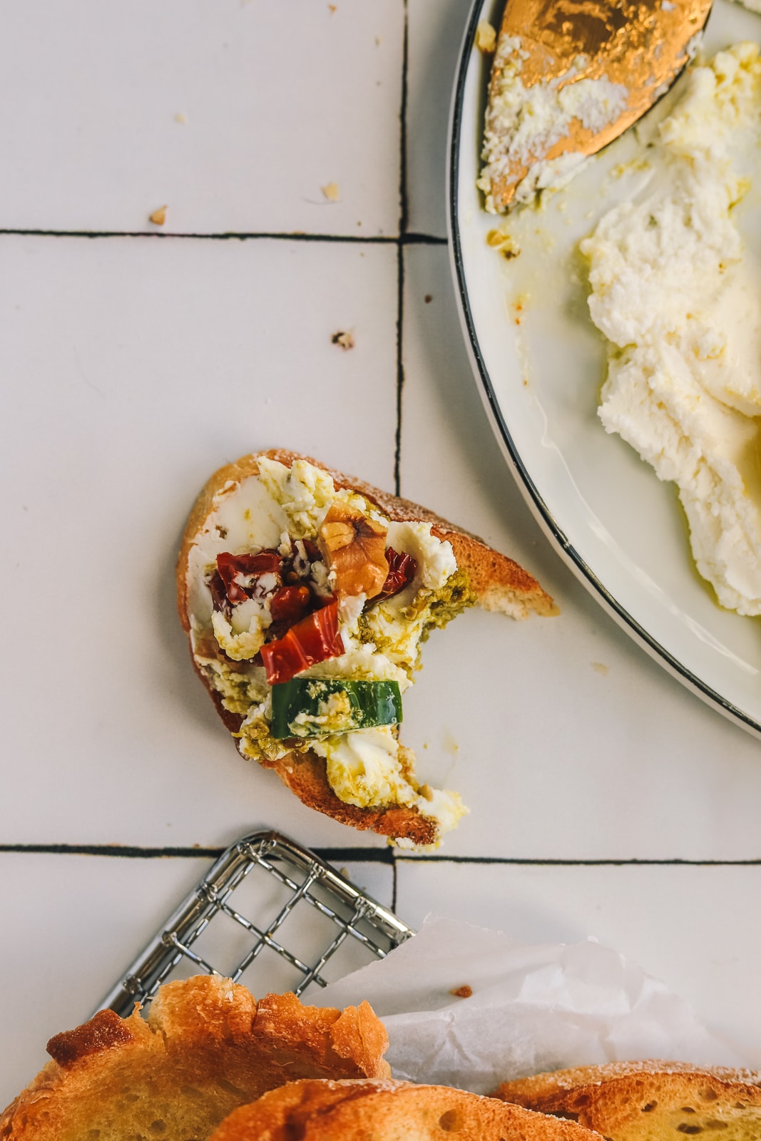 goat cheese pesto dip