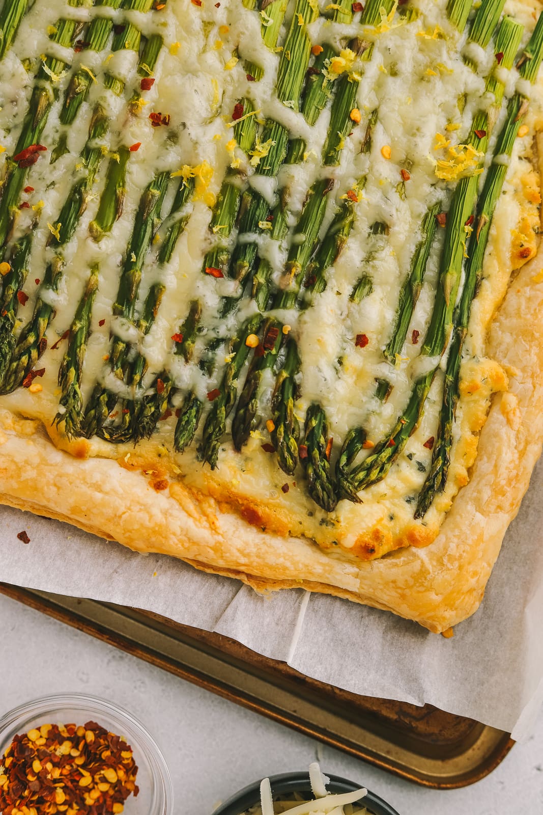 baked puff pastry asparagus tart