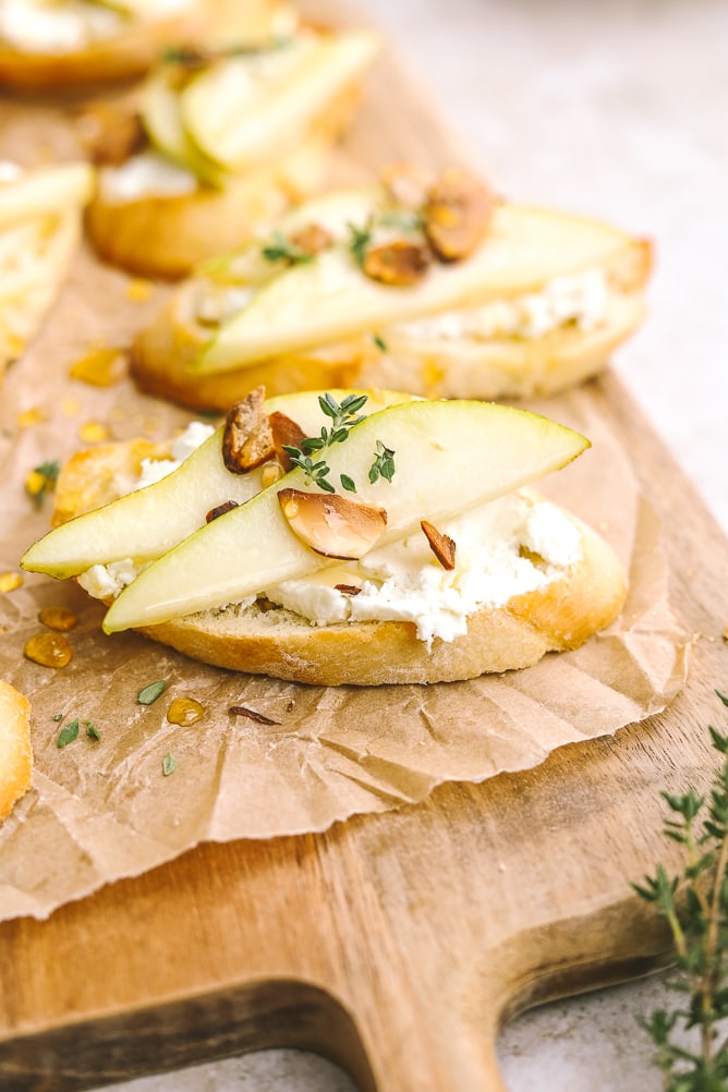 pear & goat cheese crostini 