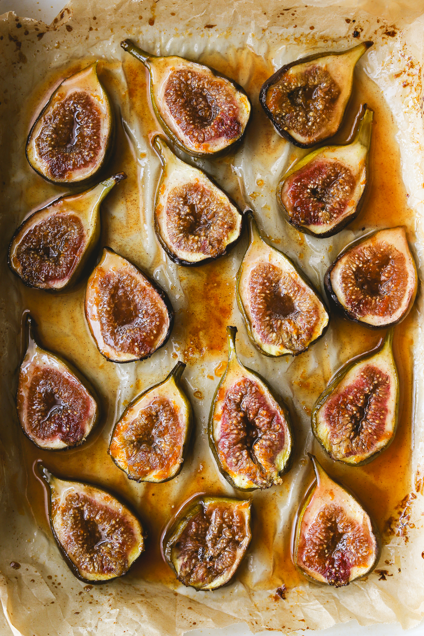 honey roasted figs in a baking dish